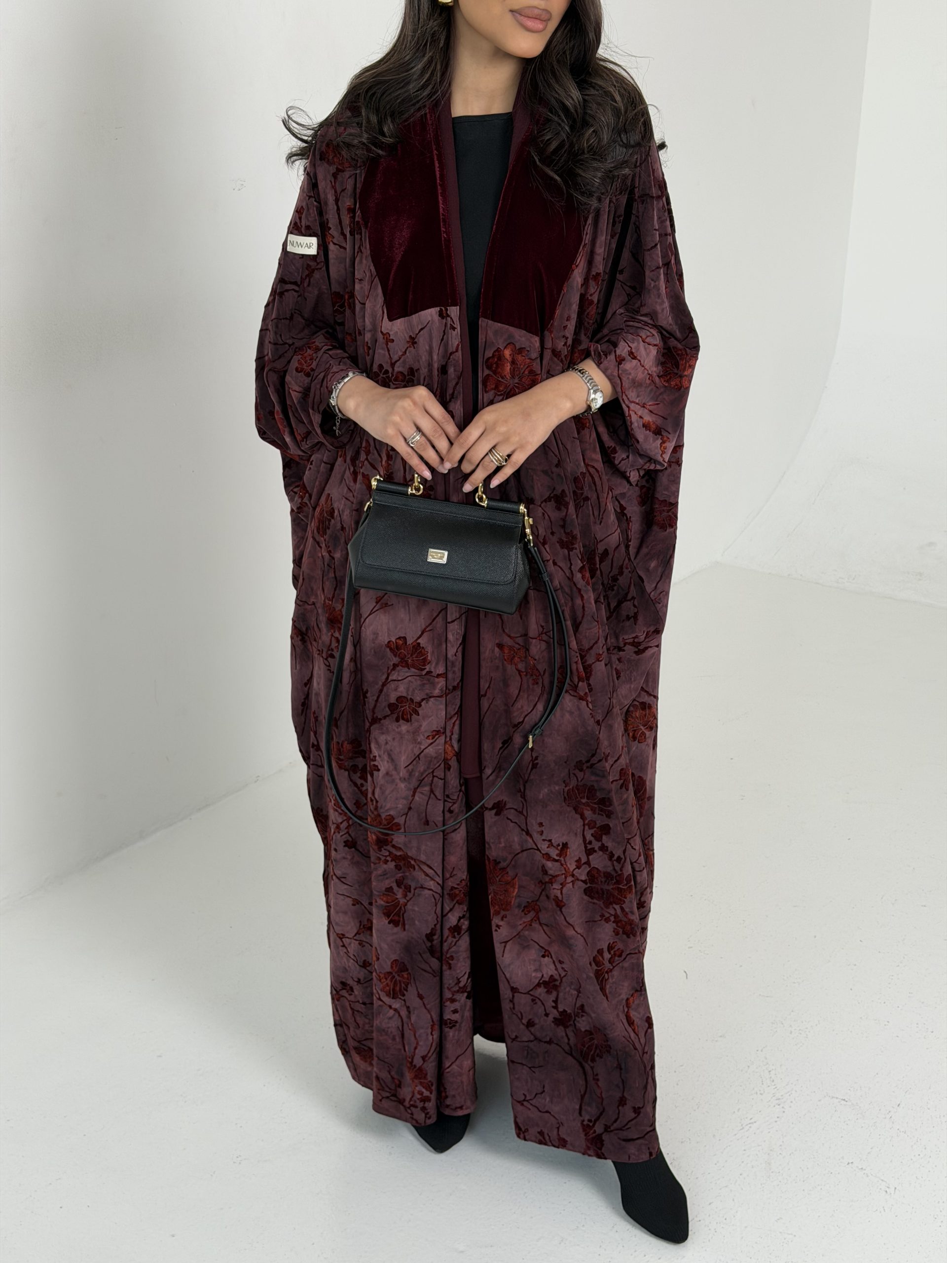 burgundy bloom - الصورة 3