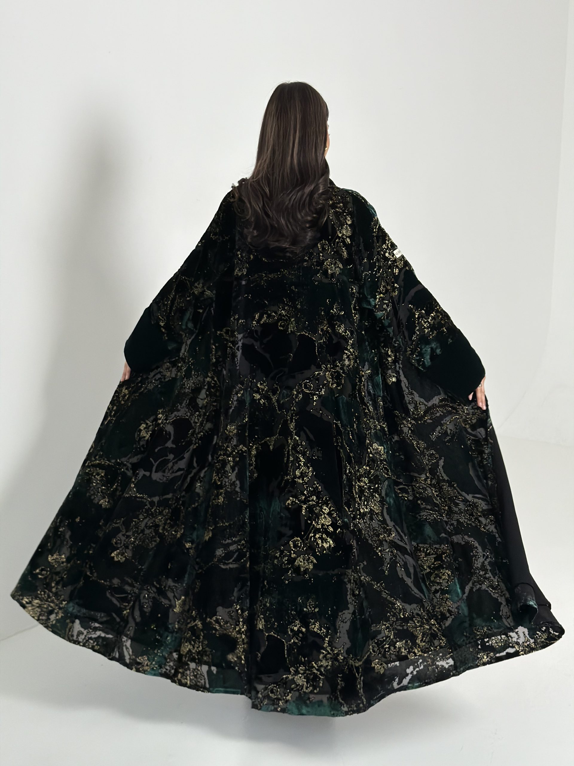 splashes of green&gold - الصورة 2