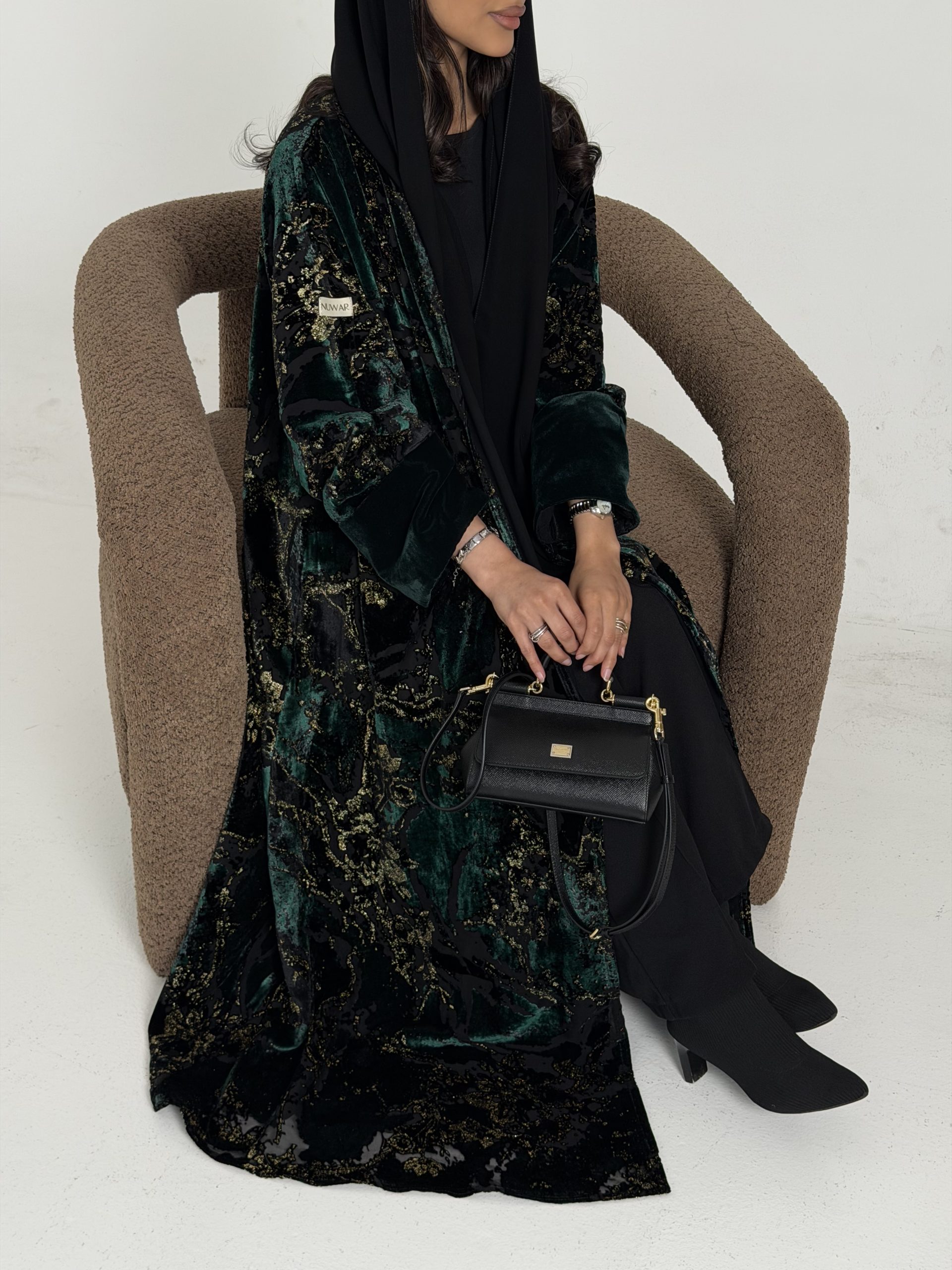 splashes of green&gold - الصورة 4