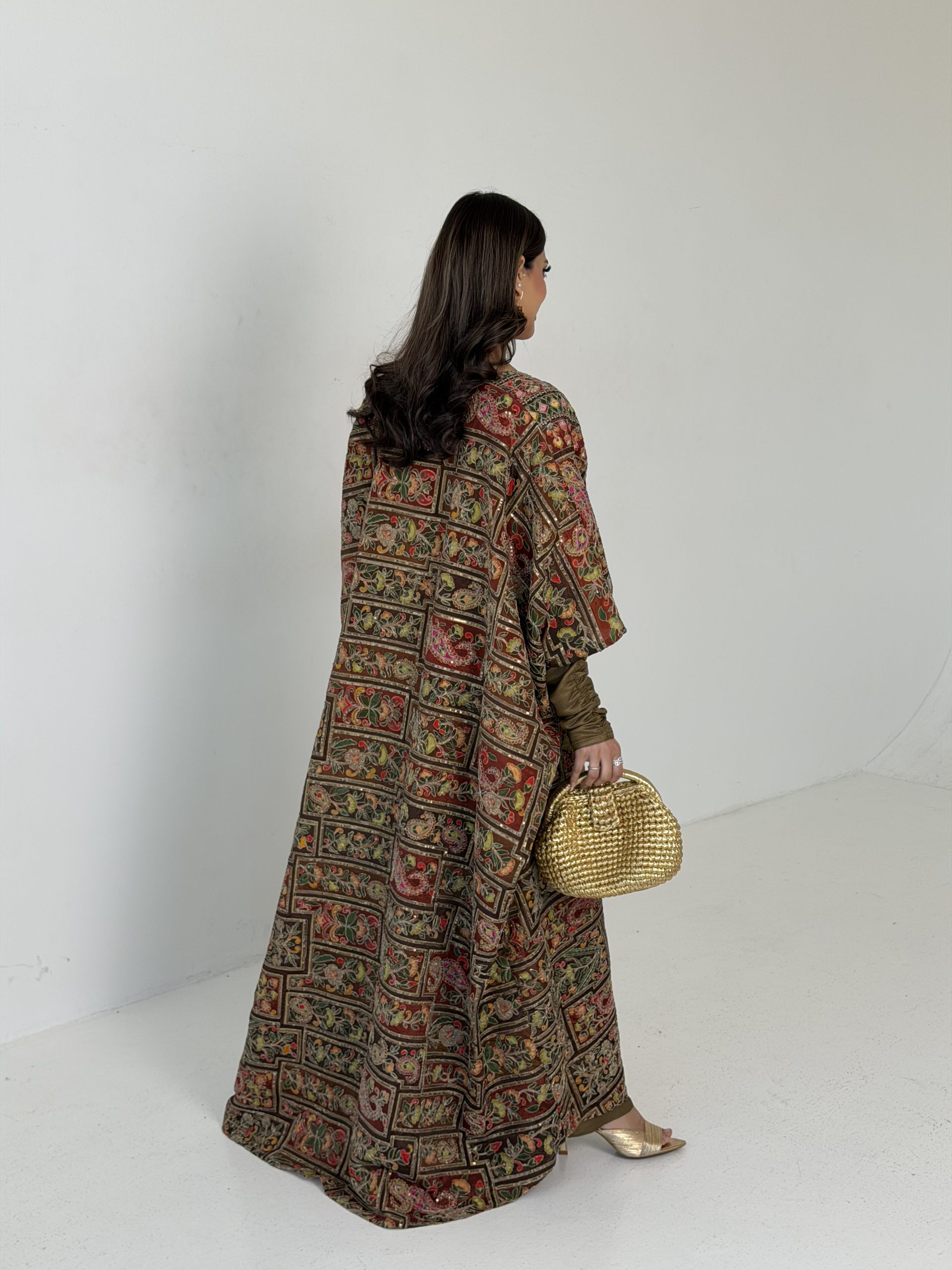 Ruched in brown - الصورة 4