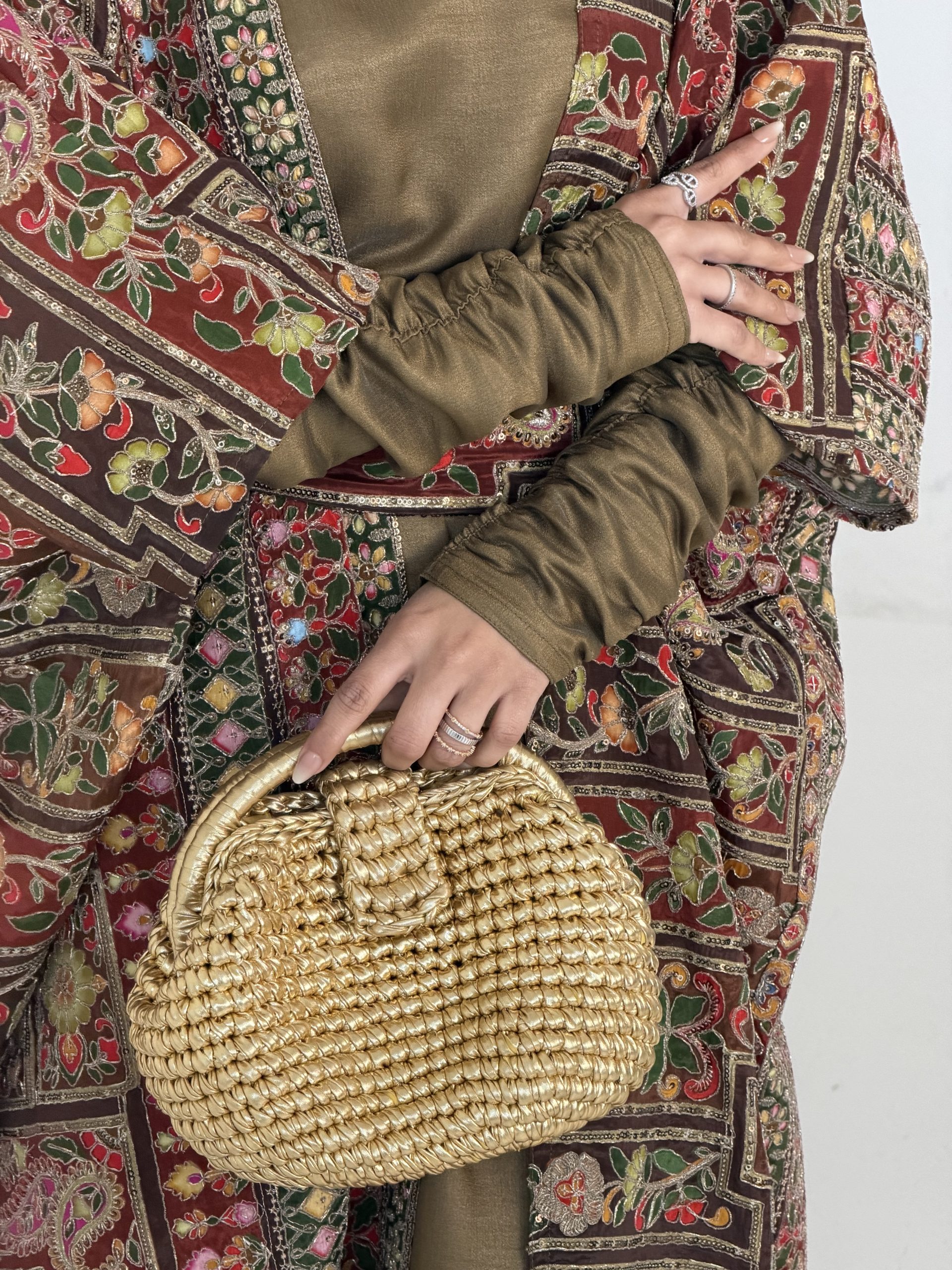 Ruched in brown - الصورة 3