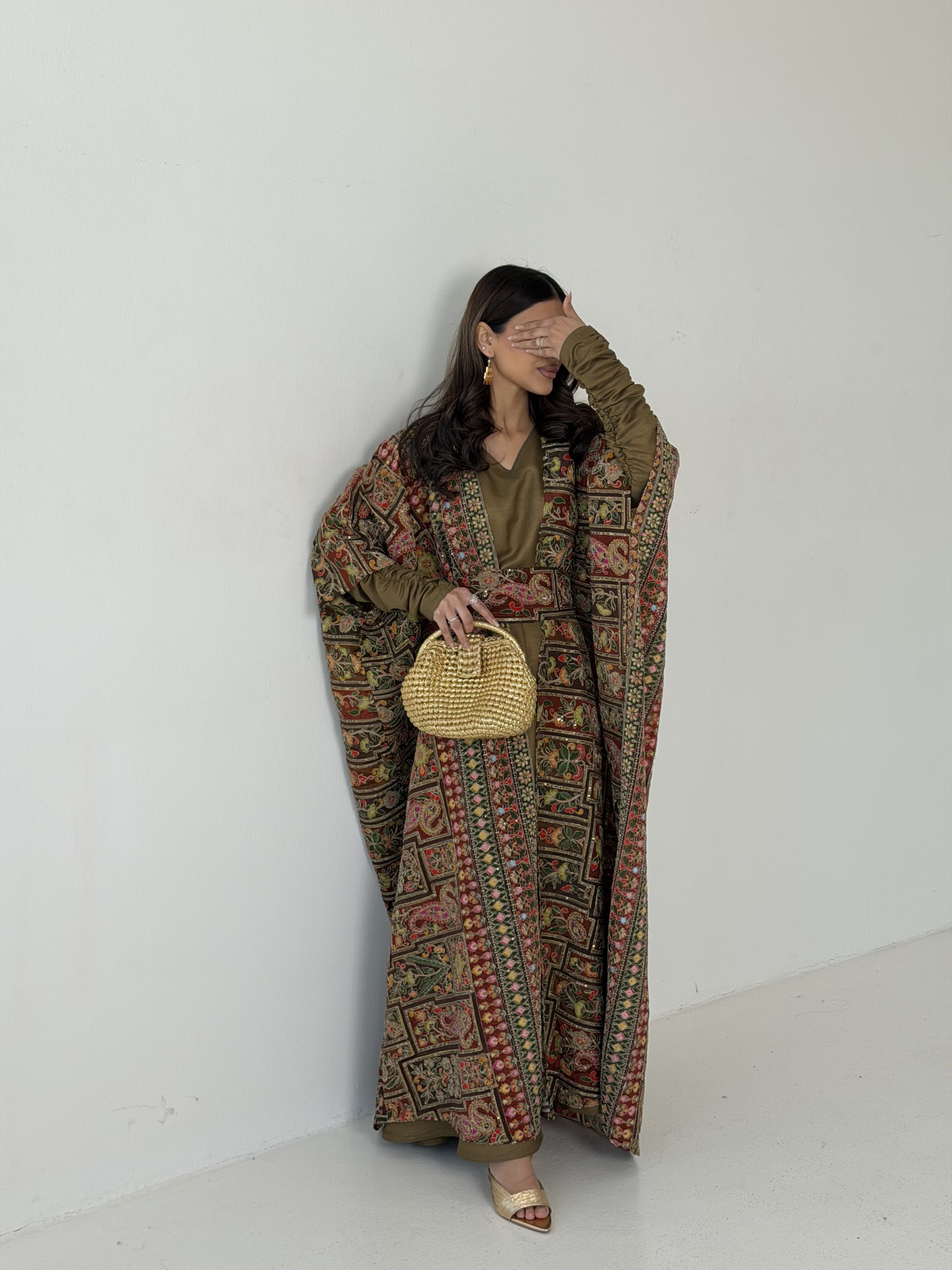 Ruched in brown - الصورة 6